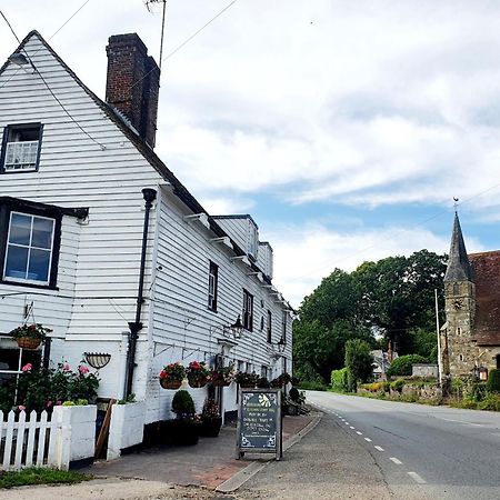 Hotel The White Hart à Newenden Extérieur photo
