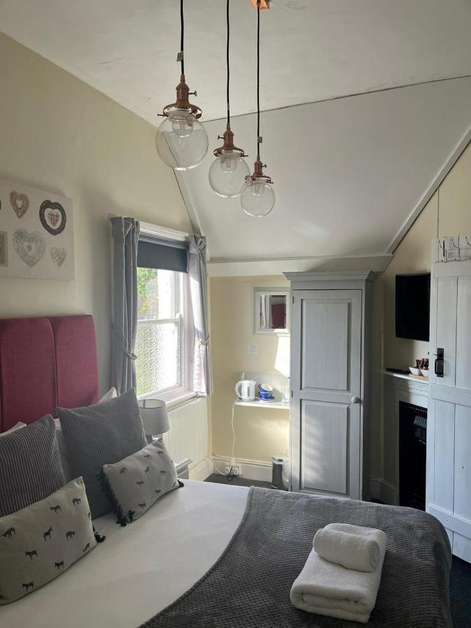 Hotel The White Hart à Newenden Extérieur photo