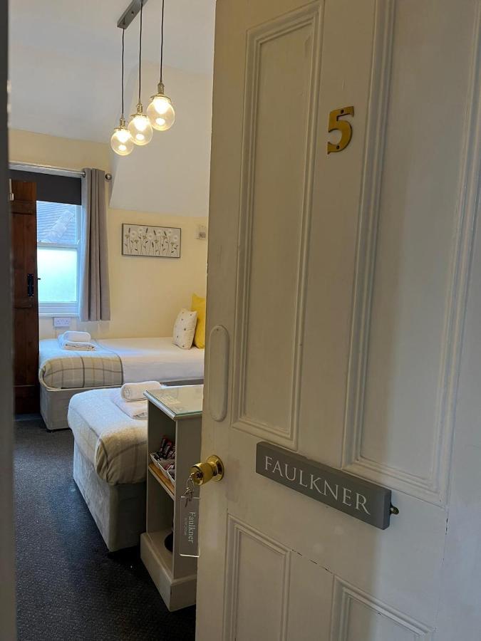 Hotel The White Hart à Newenden Extérieur photo